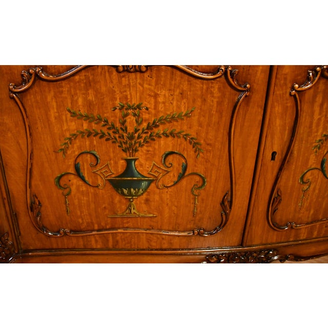 Wood 1910s Antique Pair of French Louis XV Satinwood Cabinets / Credenzas / Bookcases For Sale - Image 7 of 15