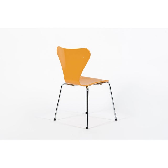 Yellow Danish Modern Dining Chair Series 7 by Arne Jacobsen for Fritz Hansen For Sale In Detroit - Image 6 of 14
