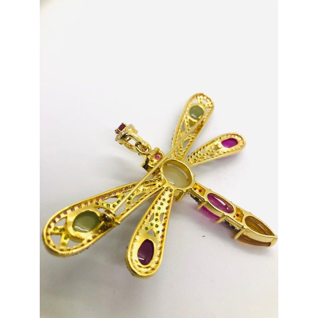 Late 20th Century Bochic “Orient” Vintage Multi Color Sapphire Sapphire & Ruby Brooch Set In 18K For Sale - Image 5 of 10