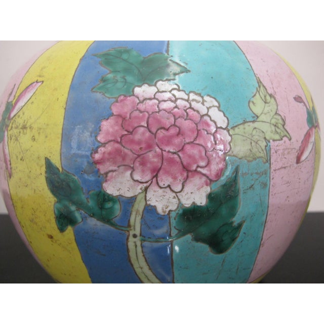 Chinese Colorful Enamel Famille Rose Striped Butterfly & Flower Ginger Jar Vase For Sale In Portland, OR - Image 6 of 8