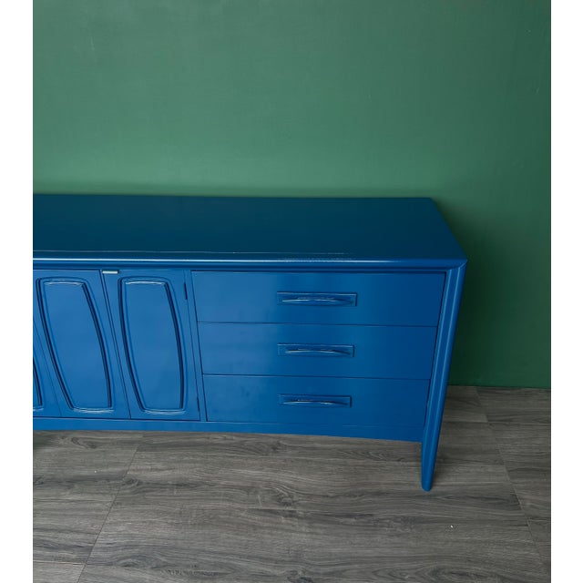 Wood 1970s Mid Century Modern High Gloss Blue Lacquered Dresser For Sale - Image 7 of 10