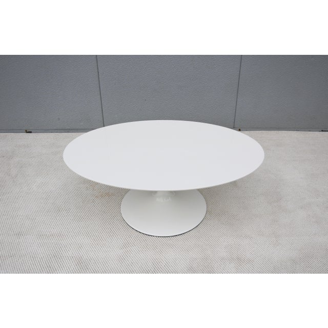 Mid-Century Modern Eero Saarinen Style 42" Oval White Tulip Coffee Table For Sale In New York - Image 6 of 18