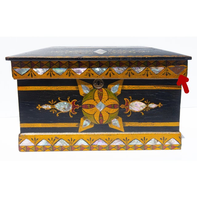 Exceptional 19th Century Painted and Inlaid American Box For Sale - Image 10 of 10