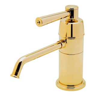 Waterworks Universal Industrial One Hole Instant Hot and Filtered Cold Water Dispenser With Lever Handle For Sale