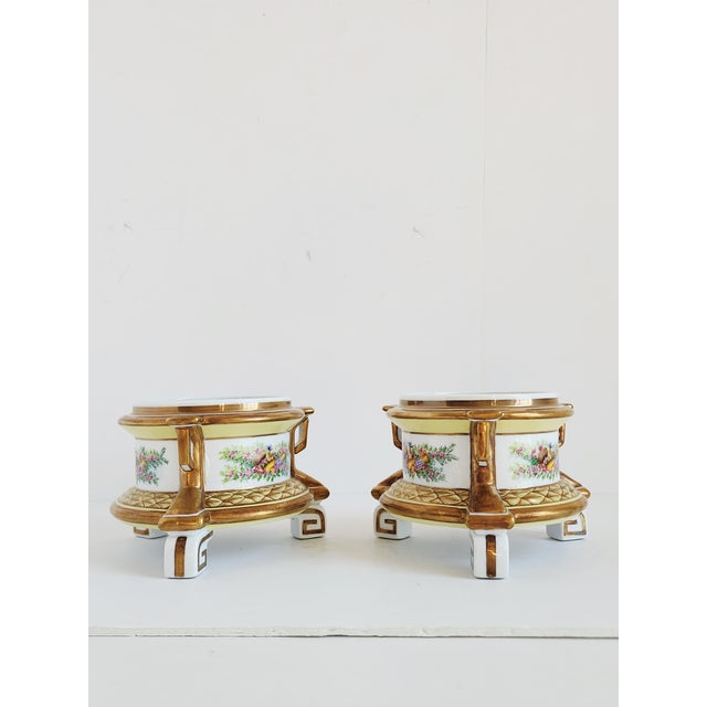 French Provincial Chelsea House Porcelain Cachepots - A Pair For Sale - Image 3 of 12