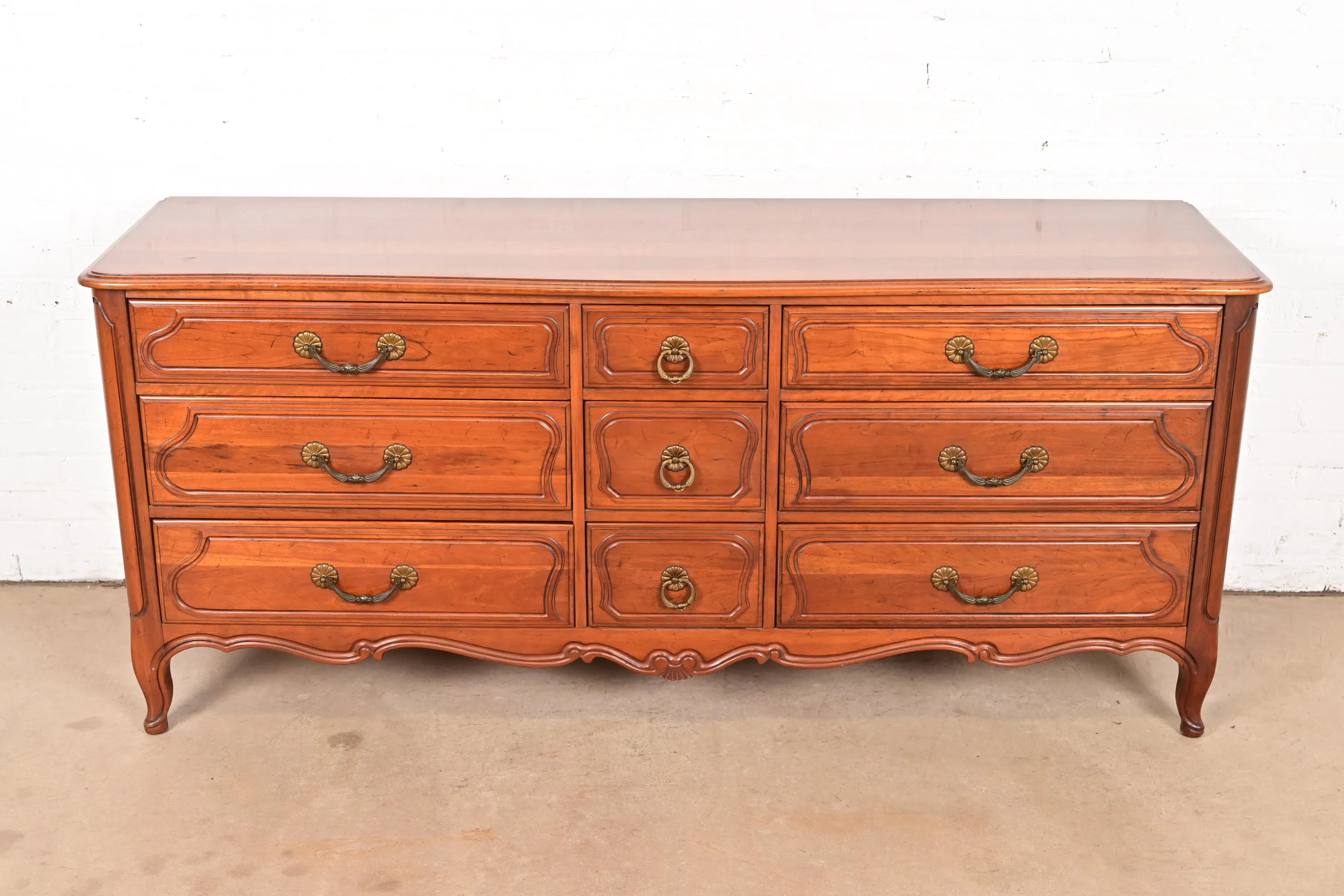 Davis Cabinet Co. French Provincial Louis XV Solid Cherry Wood