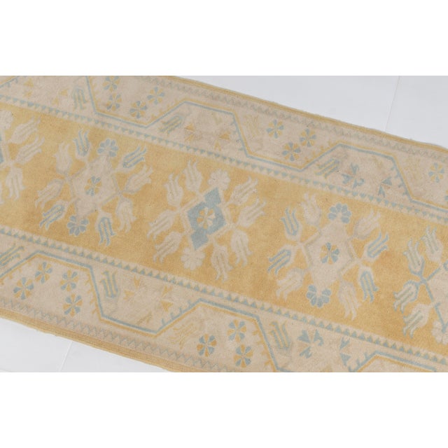 1950s Neutral Distressed Rug for Large Spaces For Sale - Image 11 of 11