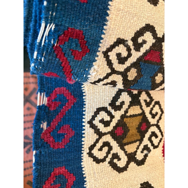 Flat-Weave Turkish Textile. Repeating Tribal Medallions Woven Into a Bold, Solid, Crimson Field For Sale In New York - Image 6 of 7