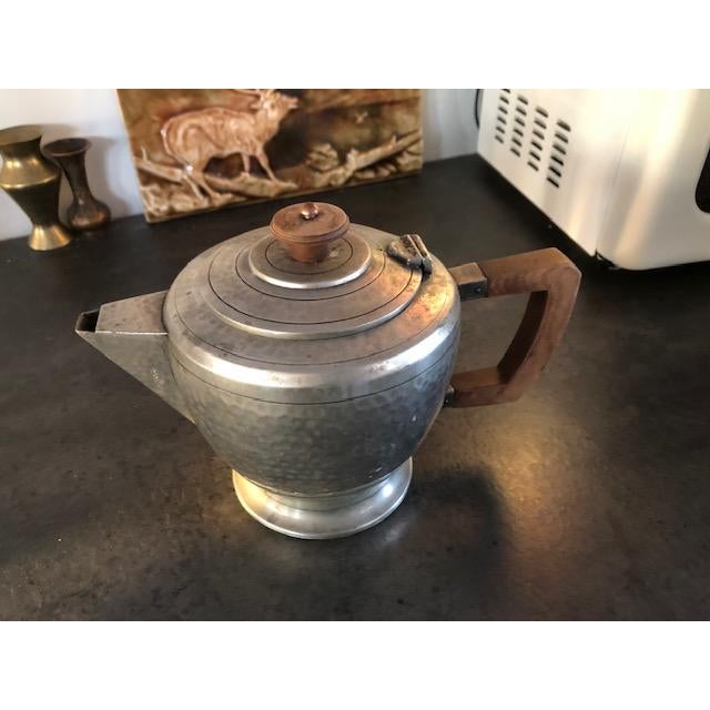 Art Deco 1930s Art Deco Sheffield Hammered Pewter Teapot For Sale - Image 3 of 9