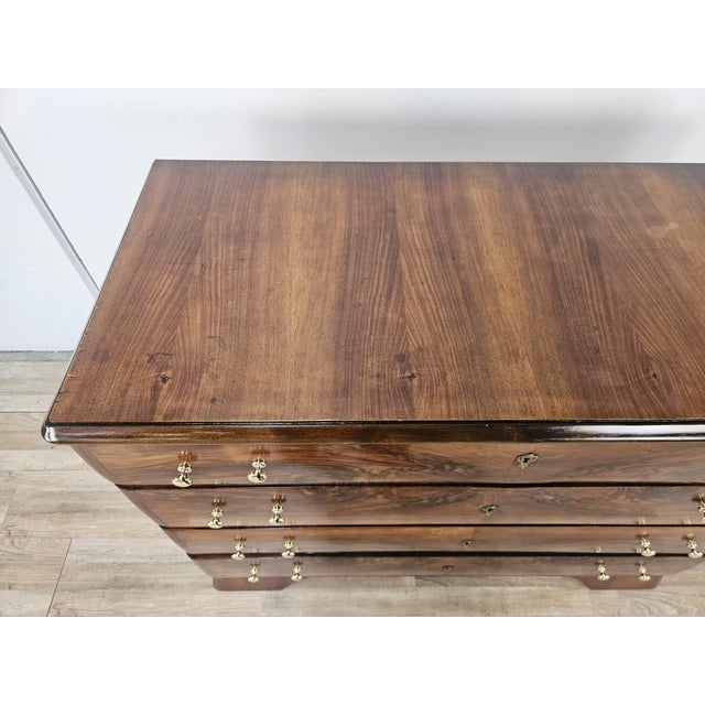 1940s Art Deco Chest of Drawers in Walnut and Brass, 1940 For Sale - Image 5 of 18