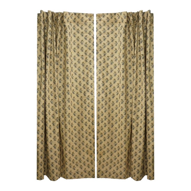 Handmade Costal Tulip Ring Curtain in Viscose Coloured Linen for Windows Size -54"Wx108"L For Sale