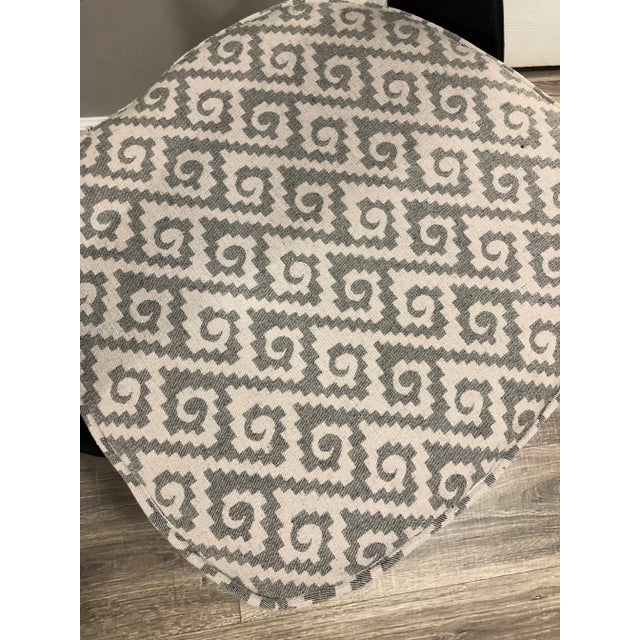 Restored Knoll Eero Saarinen 72 Executive Side Chairs- a Pair For Sale - Image 9 of 11