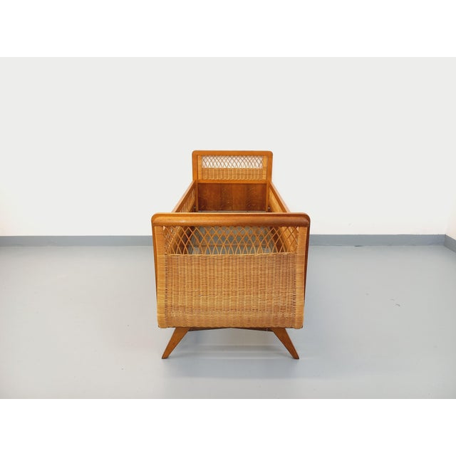 Vintage Baby Cot in Oak and Rattan, 1960s-1970s For Sale - Image 17 of 17