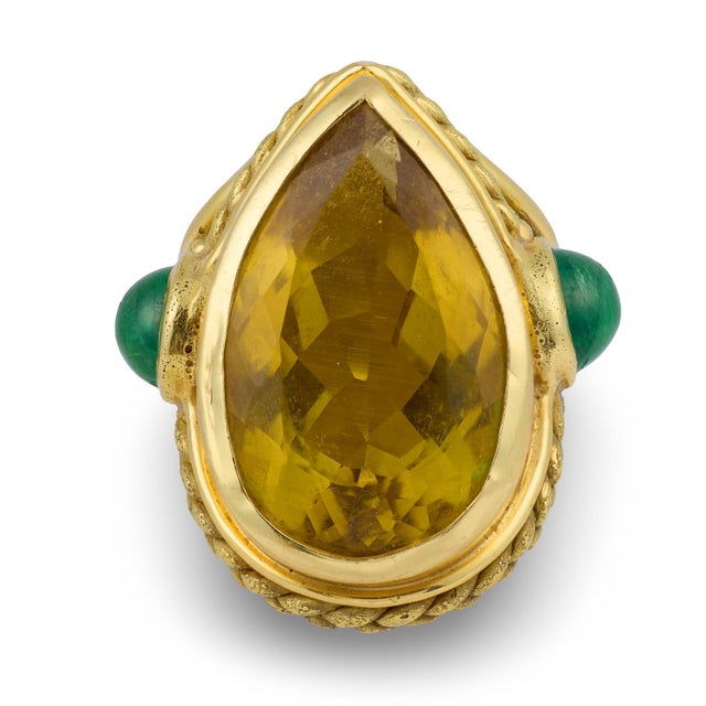Contemporary Vintage 15.30 Carat Citrine and Emerald 18k Yellow Gold Ring, Size 4 For Sale - Image 3 of 6