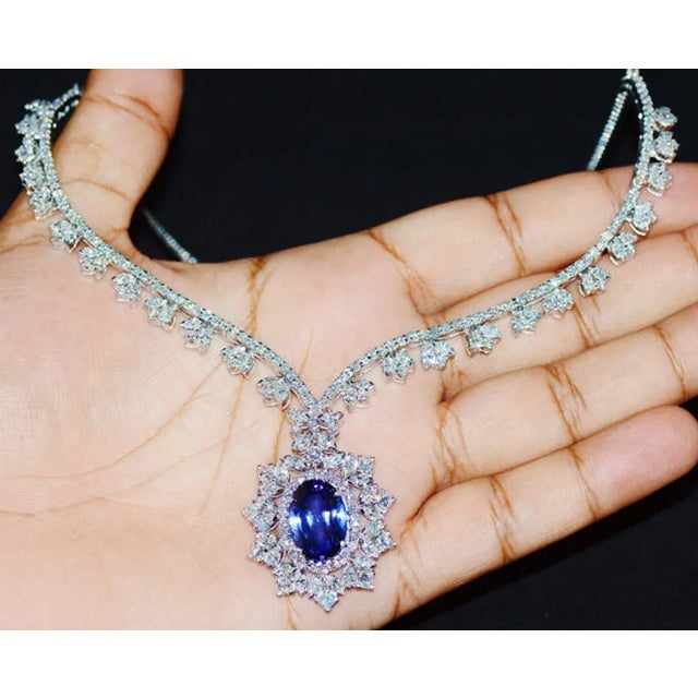 GIA Certified 26.9CTS VS F Diamond Tanzanite 18K Solid Gold Collar Riviera Pendant Necklace For Sale - Image 4 of 5