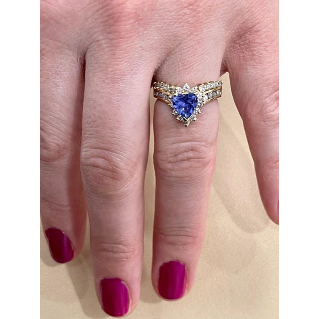 1.25 Carat Heart Shape Tanzanite and 1.5 Carat Diamond Ring 14 Karat Yellow Gold For Sale - Image 9 of 18