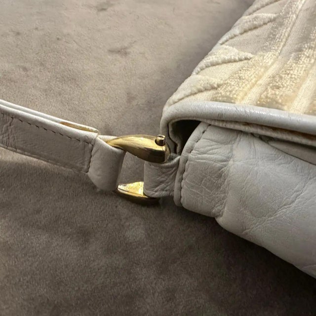 Modern 1979 Iconic White Leather and Velvet Shoulder Bag by Roberta Di Camerino For Sale - Image 3 of 11