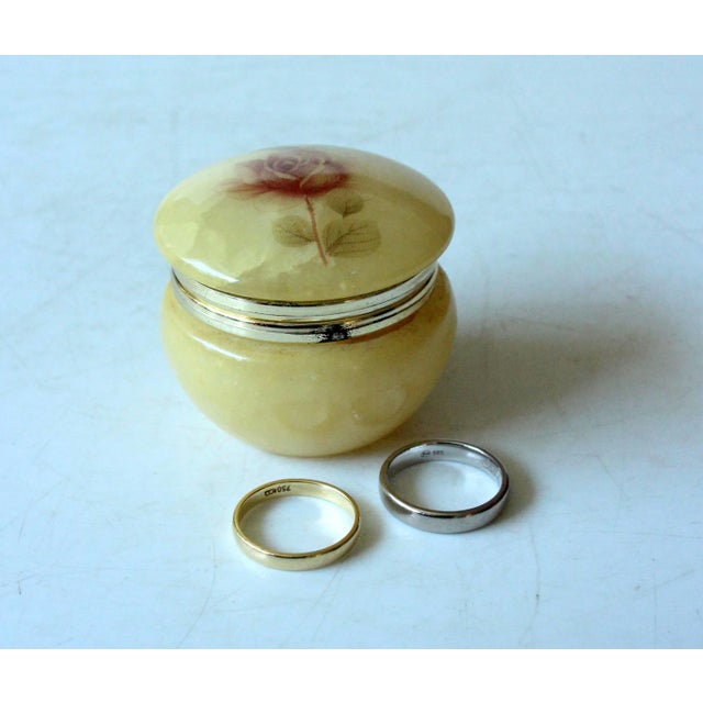 1970s 1970s Vintage - Small Onyx Ring Box, Jewelry Box, Pill Box With Brass Frame For Sale - Image 5 of 8