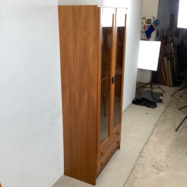 Mid-Century Danish Teak Display Cabinet by Domino Møbler For Sale In Philadelphia - Image 6 of 12