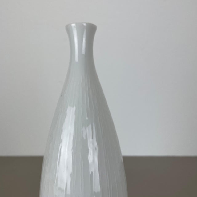 Large German Op Art Vase Vase from Heinrich Fuchs, 1970s For Sale - Image 13 of 17