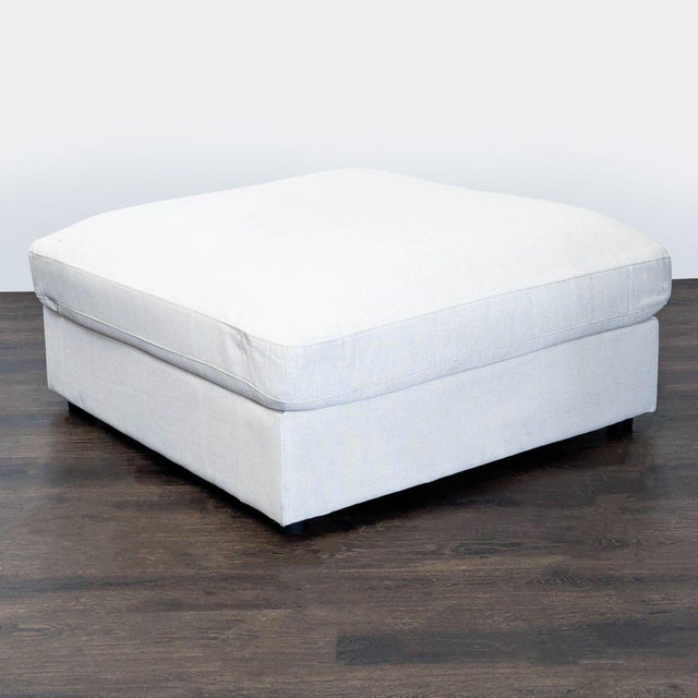 Modern Modern Square Upholstered Ottoman Bench in Light Beige For Sale - Image 3 of 6