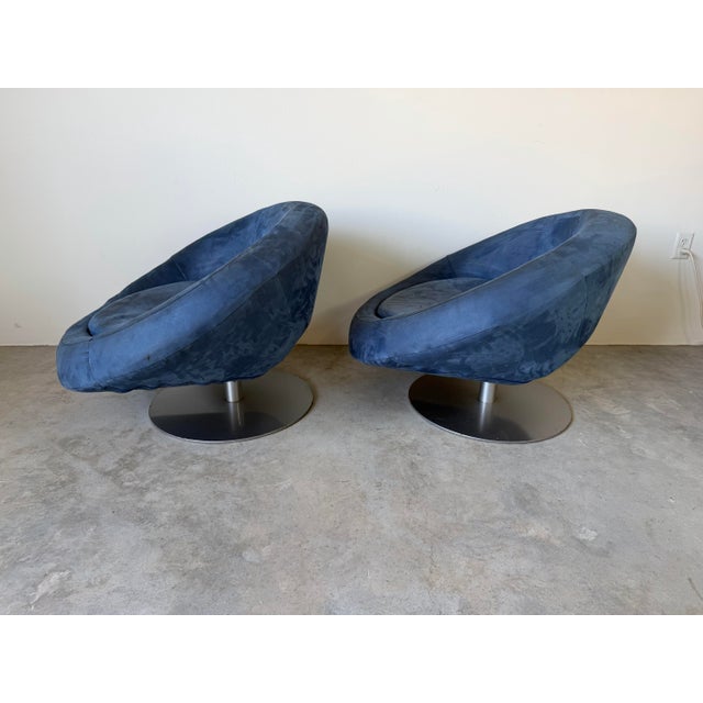 Contemporary Pair of Arketipo “Moon” Swivel Lounge Chairs by Manzoni & Tapinassi, Italy For Sale - Image 3 of 12