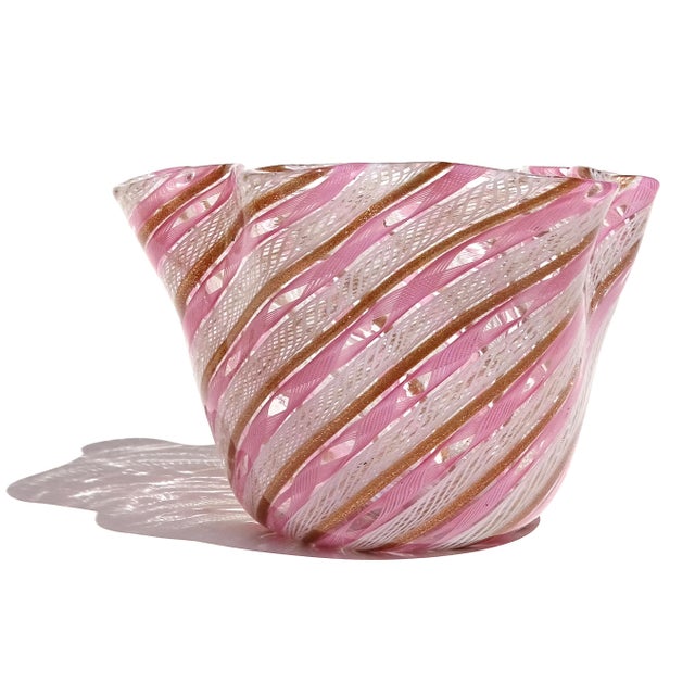 Mid-Century Modern Fratelli Toso Murano Vintage Italian Pink White Ribbons Art Glass Fazzoletto Vase Mid 20th Century For Sale - Image 3 of 7