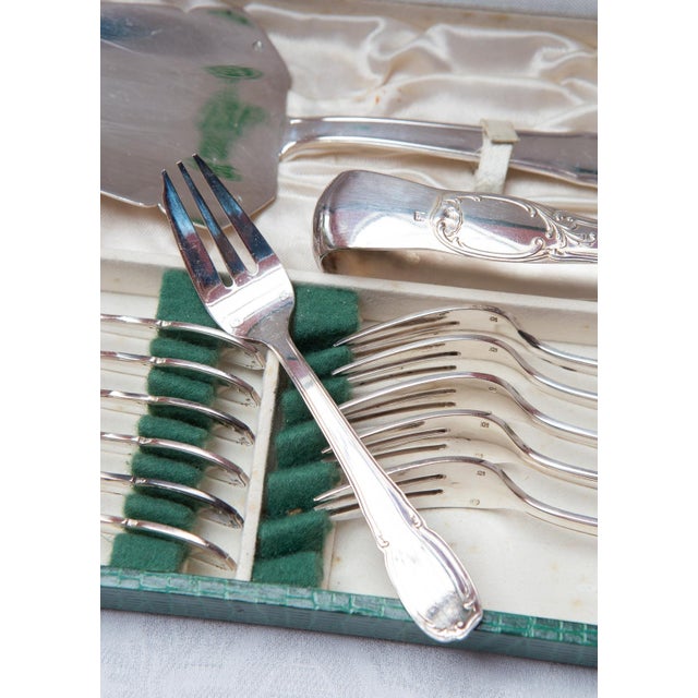 Silver-Plated Dessert Cutlery Service for 12 from Le Couvert Français, 1970s, Set of 14 For Sale - Image 4 of 6
