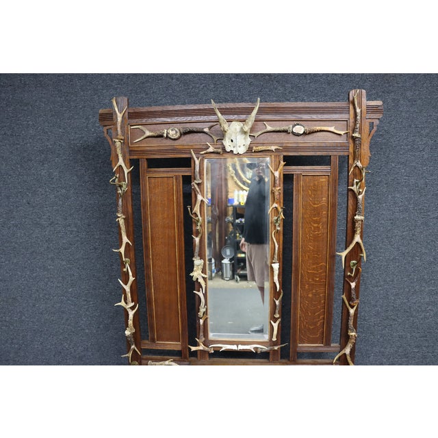 Adirondack Style Oak Hall Rack With Antler Detail For Sale In Philadelphia - Image 6 of 10