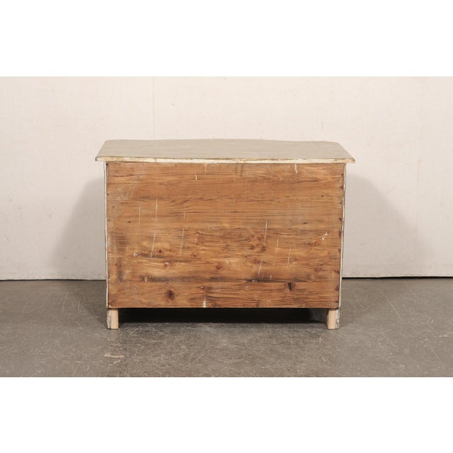 Swedish Painted Serpentine Chest, 19th Century For Sale In Atlanta - Image 6 of 11