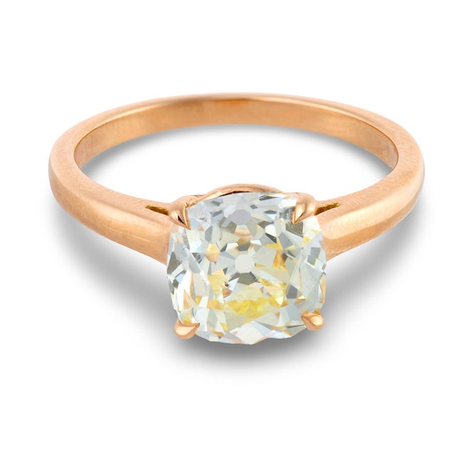 Contemporary Vintage Gia 2.21 Carat Old Mine Cut Diamond 18k Gold Solitaire Engagement Ring, Size 5.75 For Sale - Image 3 of 7