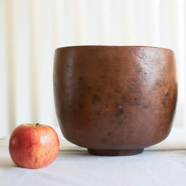 Tribal Indonesian Handmade Clay Pottery Bowls by the Indigenous Mentawei - Set of 2, Brown Tropical For Sale - Image 3 of 6