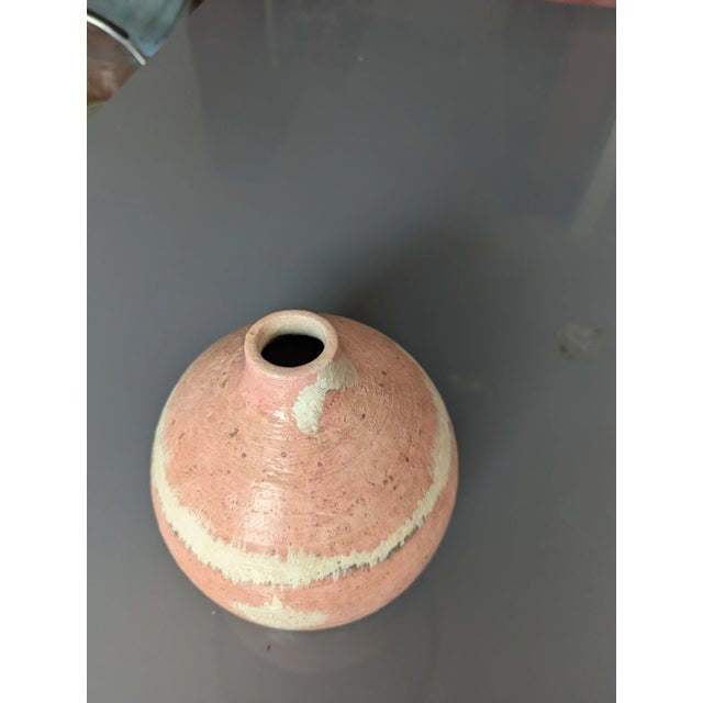 Native American Terracotta Rounded Decorative Pink & Ivory Vessel For Sale - Image 3 of 4