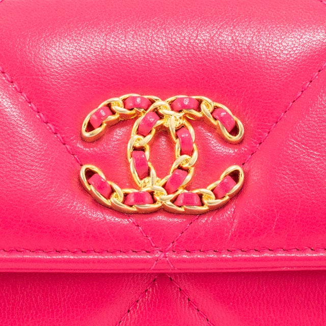 Chanel CC Logo Quilted Lambskin Leather Pink Gold-Tone Hardware Flap Long Wallet For Sale In Houston - Image 6 of 10