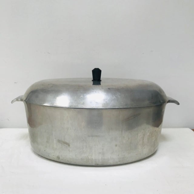 Old fashioned with old fashioned quality will never be out of style. This is a vintage “BestMade” cast aluminium, heavy...
