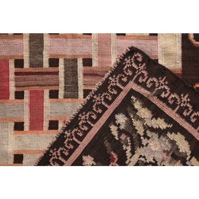 1950s Vintage Mid-Century Bessarabian Kilim Rug in Brown and Pink Geometric Pattern For Sale - Image 5 of 5