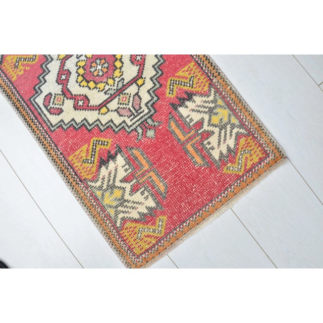 Art Deco 1960s Vintage Red Hanmade Wool Turkish Rug For Sale - Image 3 of 6