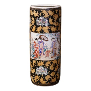 Mid-Century Chinese Painted & Gilt Famille Rose Porcelain Umbrella Stand For Sale