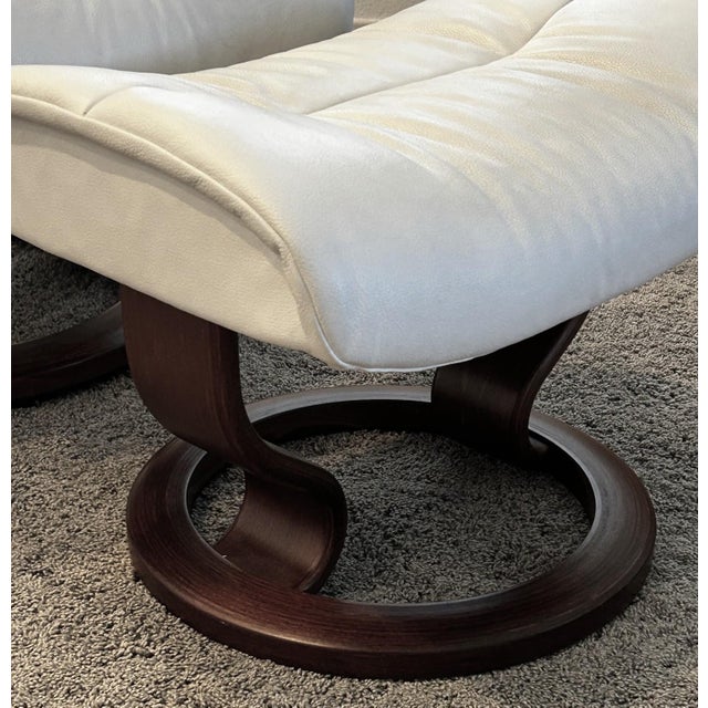 Mid 20th Century Scandinavian Ekornes Stressless Lounge Chair and Ottoman in White Leather & Rosewood For Sale - Image 12 of 18