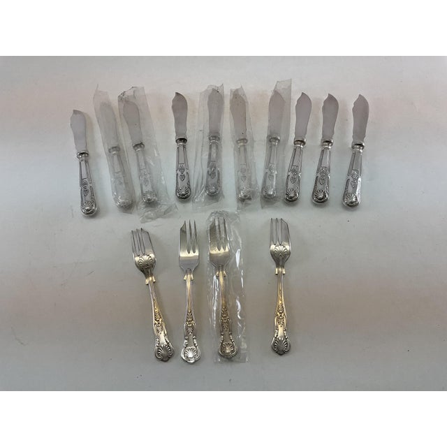1970s New 1970s Complete European Cutlery Set for 12, Including Fish Eaters & Serving Pieces 129 Pieces. For Sale - Image 5 of 14