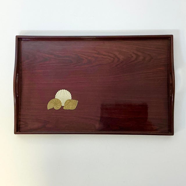 1980s Vintage Hollywood Regency Coastal Faux Rosewood Tray, Brass Shell Overlay Accents. For Sale - Image 18 of 18