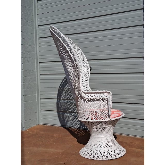 Russell Woodard Mid Century Hollywood Regency Spun Fiberglass Peacock Throne Chair, by Russell Woodard For Sale - Image 4 of 7