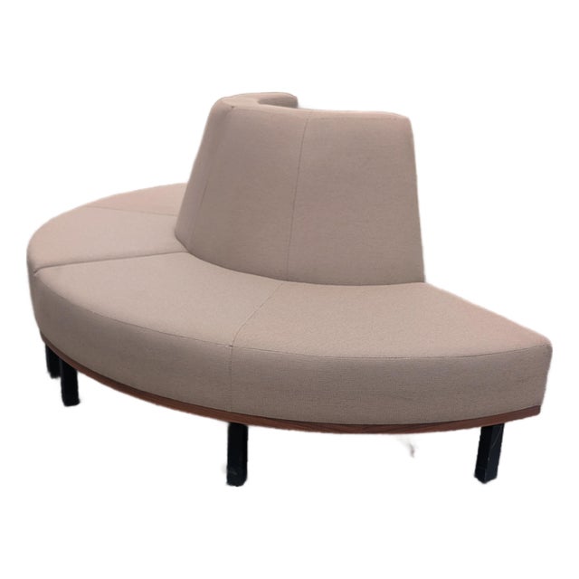 Pair of Jasper Group Curved Serpentine Modular Benches – Mid-Century Modern Inspired Corporate Lounge Loveseats in Two-Tone Tweed Upholstery For Sale