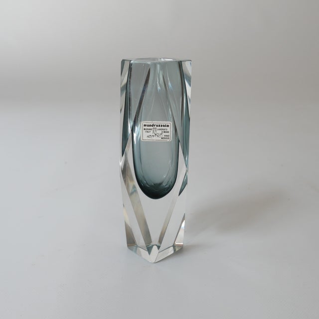 Mid-Century Modern Light Grey Murano Glass Vase with Geometric Facets, Mandruzzato Pattern, 1960 by Alessandro Mandruzzato for Alessandro Mandruzzato For Sale - Image 3 of 8