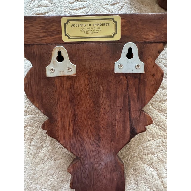 Wood 1990s European-Inspired Carved Wood Corbel Shelves With Scroll & Acanthus Leaf – Pair For Sale - Image 7 of 7