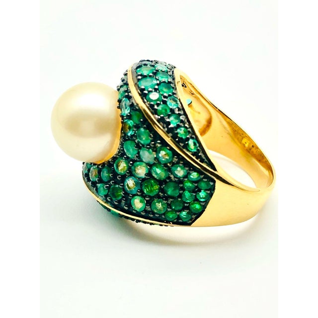 Bochic "Orient" Natural Emerald & South Sea Pearl Ring Set In 18K Gold & Silver For Sale - Image 9 of 18