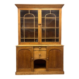 Georgian Era English Pine Dresser For Sale