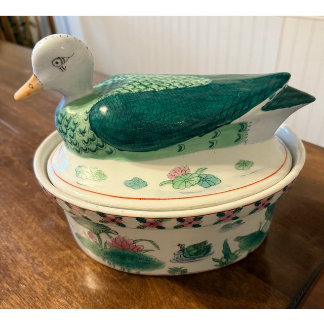 Mid-Century Modern 1970s Chinese Famille Rose Duck Tureen For Sale - Image 3 of 18
