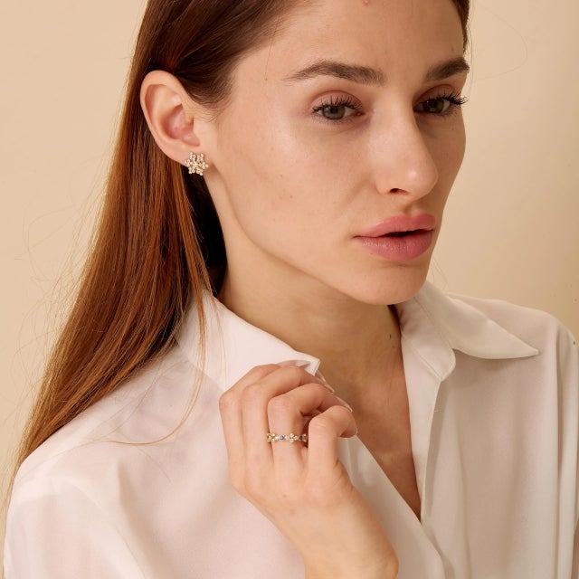 Contemporary Syna Yellow Gold Band with Sapphires and Diamonds For Sale - Image 3 of 4