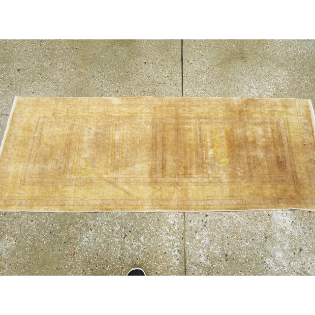 Galerie Shabab Collection Mid-20th Century Turkish Sivas Runner For Sale In New York - Image 6 of 7